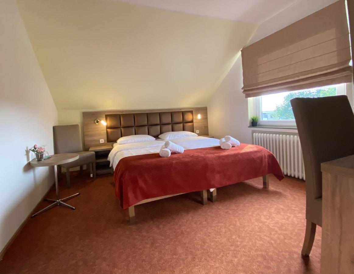 Strand Hotel Nordsee, Hotel Deichlaeufer トッセンス エクステリア 写真